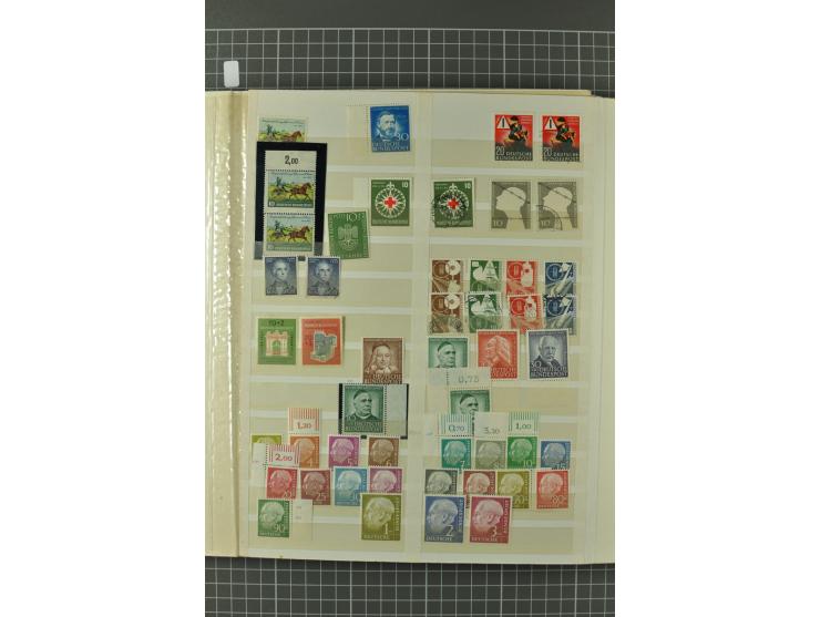 1945/59, ungebrauchte, postfrische und gestempelte Sammlung mit einer Vielzahl an guten Werten, dabei Franz. Zone sowie Bunde