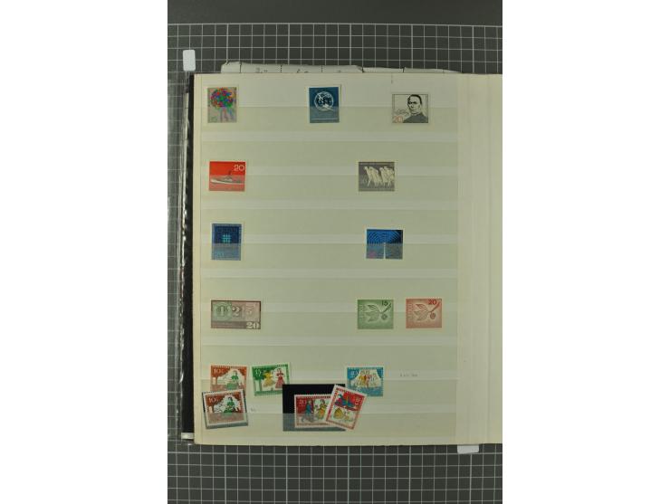 1945/59, ungebrauchte, postfrische und gestempelte Sammlung mit einer Vielzahl an guten Werten, dabei Franz. Zone sowie Bunde