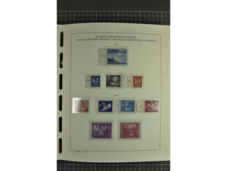 1949/90, postfrische kpl. Sammlung, überwiegend Rand- und Eckrandstücke, in 3 Schaubek-Alben