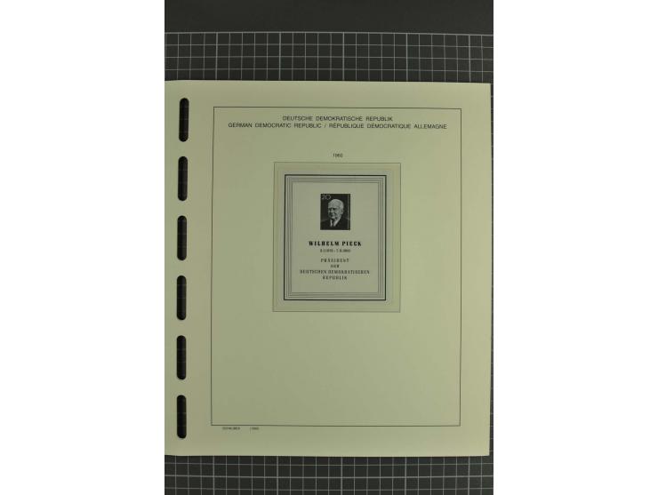 1949/90, postfrische kpl. Sammlung, überwiegend Rand- und Eckrandstücke, in 3 Schaubek-Alben