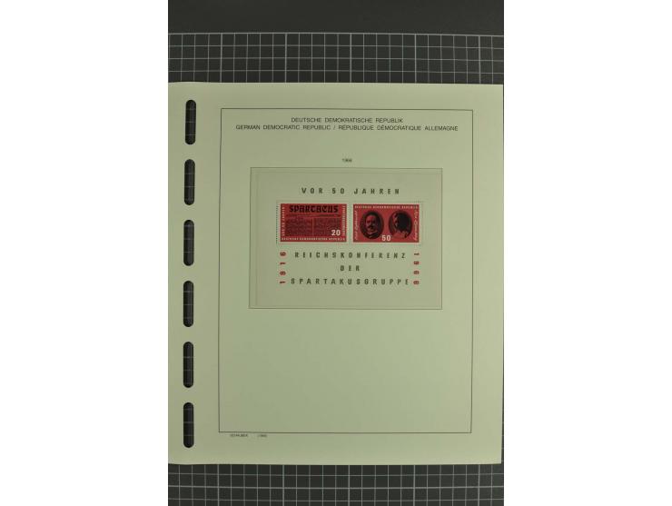 1949/90, postfrische kpl. Sammlung, überwiegend Rand- und Eckrandstücke, in 3 Schaubek-Alben