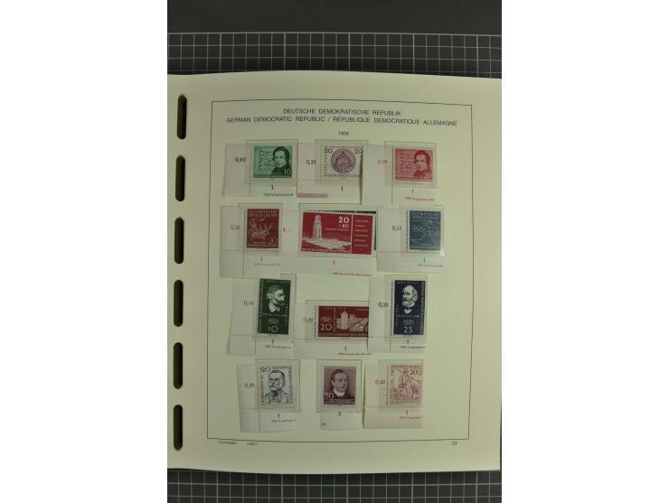 1949/90, postfrische kpl. Sammlung, überwiegend Rand- und Eckrandstücke, in 3 Schaubek-Alben