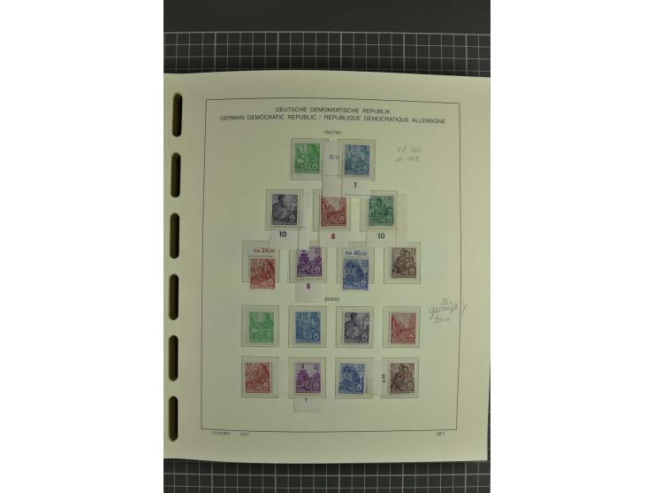 1949/90, postfrische kpl. Sammlung, überwiegend Rand- und Eckrandstücke, in 3 Schaubek-Alben