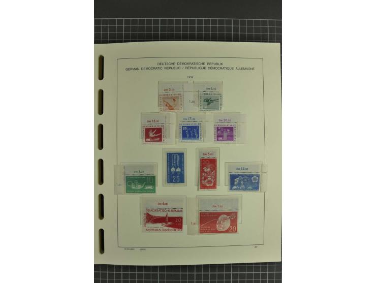 1949/90, postfrische kpl. Sammlung, überwiegend Rand- und Eckrandstücke, in 3 Schaubek-Alben