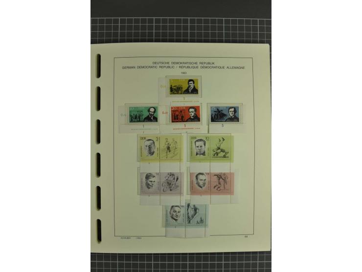 1949/90, postfrische kpl. Sammlung, überwiegend Rand- und Eckrandstücke, in 3 Schaubek-Alben