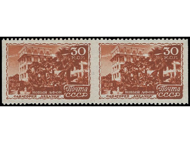 30 kop. Novy Afon in horizontal pair, imperforated vertically, unhinged mint