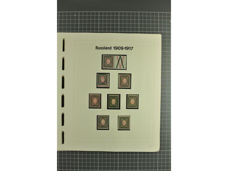 1889/1917, selection of hundreds unused/mint stamps, showing printing varieties such as shifted background or center, in addi