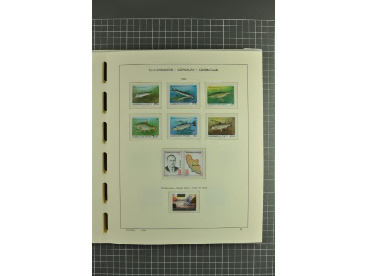 1919/2004, unmounted mint, unused and used collection, from 1992 on cpl. unmounted mint including booklets, miniature sheets,