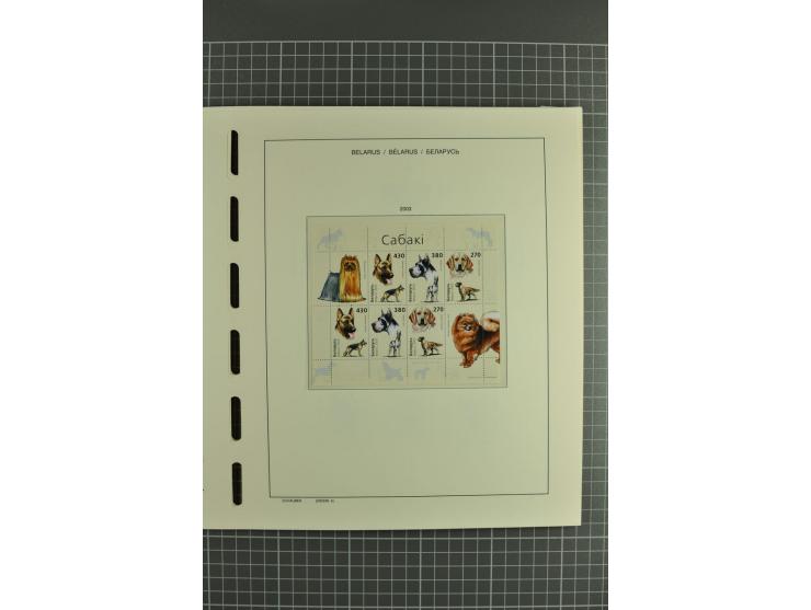 1992/2004, unmounted mint collection with booklets, miniature sheets, imperfed issues, proofs etc.