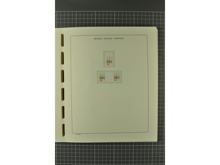 1992/2004, unmounted mint collection with booklets, miniature sheets, imperfed issues, proofs etc.