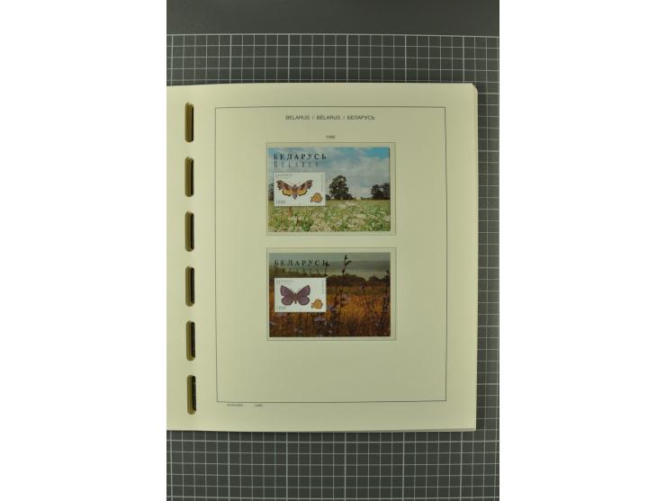 1992/2004, unmounted mint collection with booklets, miniature sheets, imperfed issues, proofs etc.