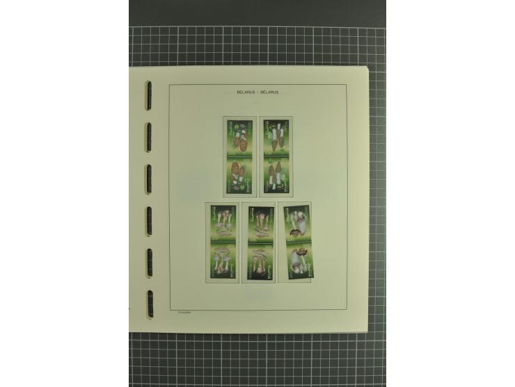 1992/2004, unmounted mint collection with booklets, miniature sheets, imperfed issues, proofs etc.