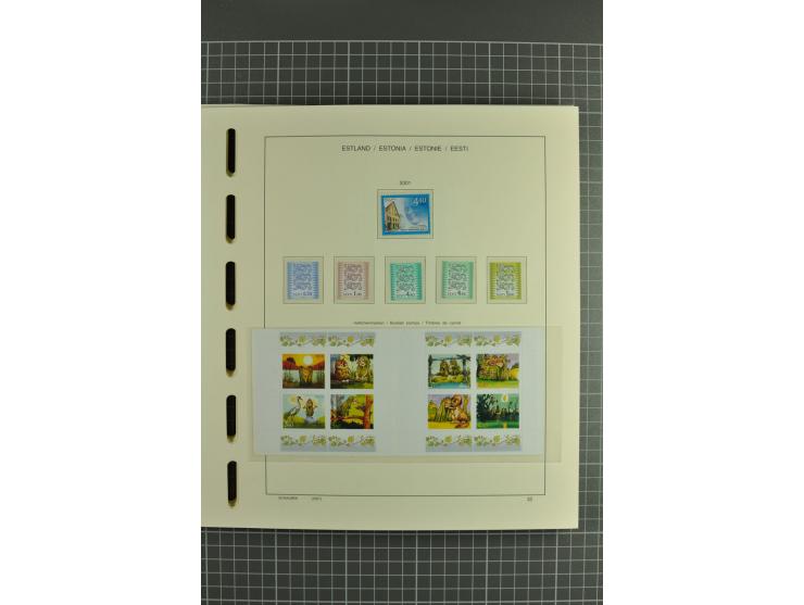 1918/2004, mostly unmounted mint und unsed collection with Mi.-Nr. 2A, 45BI+II, 46-47A, 164x(2), proofs, etc., also some Germ