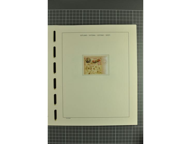 1918/2004, mostly unmounted mint und unsed collection with Mi.-Nr. 2A, 45BI+II, 46-47A, 164x(2), proofs, etc., also some Germ