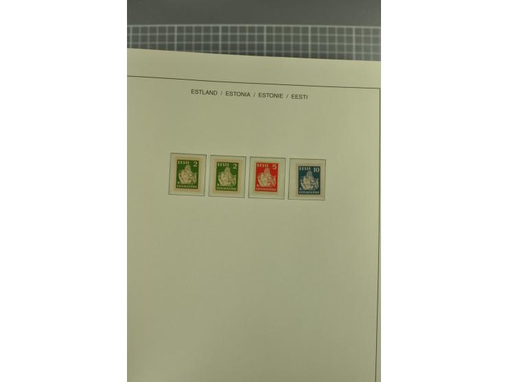 1918/2004, mostly unmounted mint und unsed collection with Mi.-Nr. 2A, 45BI+II, 46-47A, 164x(2), proofs, etc., also some Germ