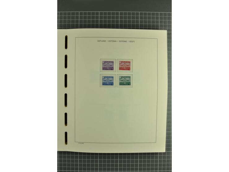 1918/2004, mostly unmounted mint und unsed collection with Mi.-Nr. 2A, 45BI+II, 46-47A, 164x(2), proofs, etc., also some Germ