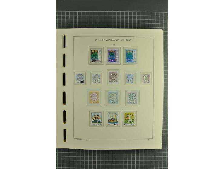 1918/2004, mostly unmounted mint und unsed collection with Mi.-Nr. 2A, 45BI+II, 46-47A, 164x(2), proofs, etc., also some Germ
