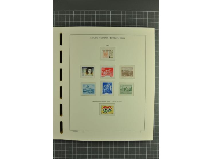 1918/2004, mostly unmounted mint und unsed collection with Mi.-Nr. 2A, 45BI+II, 46-47A, 164x(2), proofs, etc., also some Germ