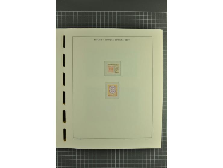 1918/2004, mostly unmounted mint und unsed collection with Mi.-Nr. 2A, 45BI+II, 46-47A, 164x(2), proofs, etc., also some Germ