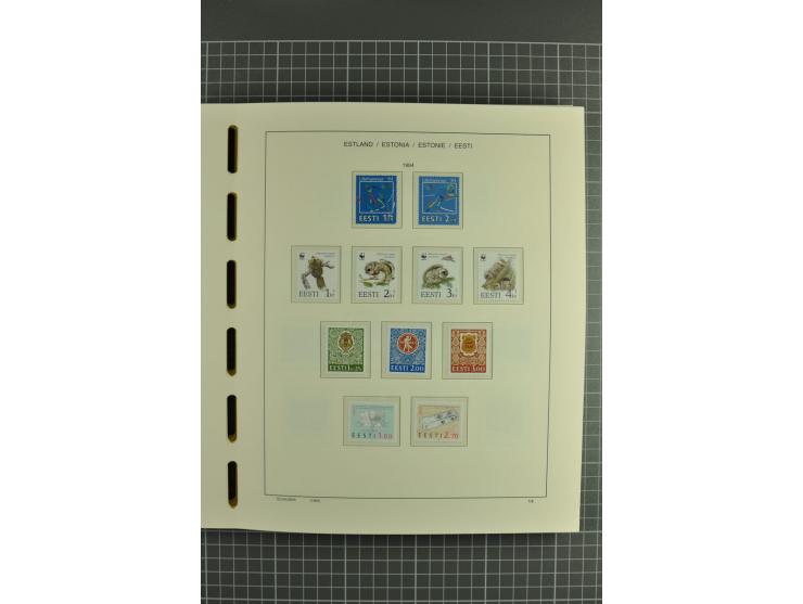 1918/2004, mostly unmounted mint und unsed collection with Mi.-Nr. 2A, 45BI+II, 46-47A, 164x(2), proofs, etc., also some Germ