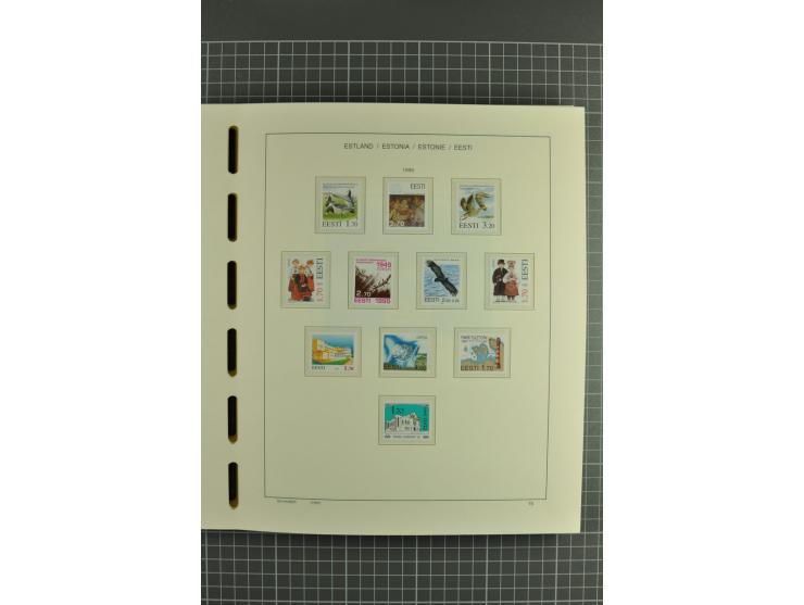 1918/2004, mostly unmounted mint und unsed collection with Mi.-Nr. 2A, 45BI+II, 46-47A, 164x(2), proofs, etc., also some Germ