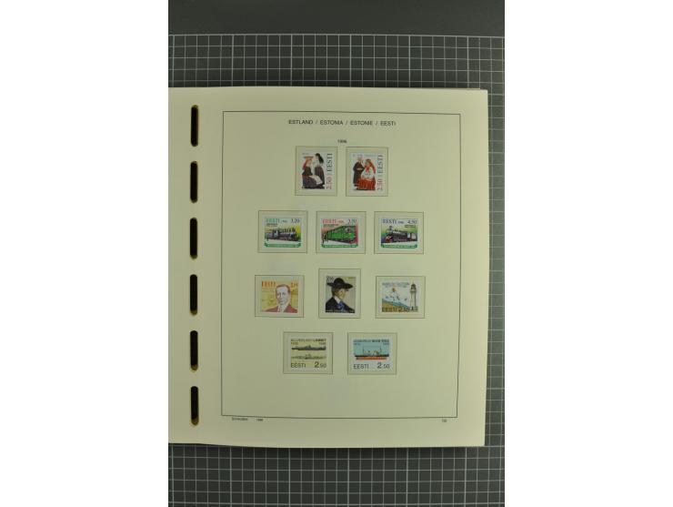 1918/2004, mostly unmounted mint und unsed collection with Mi.-Nr. 2A, 45BI+II, 46-47A, 164x(2), proofs, etc., also some Germ