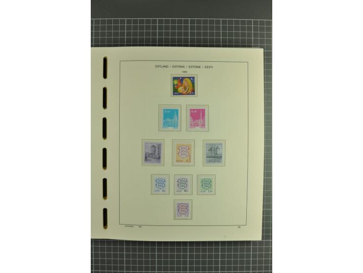 1918/2004, mostly unmounted mint und unsed collection with Mi.-Nr. 2A, 45BI+II, 46-47A, 164x(2), proofs, etc., also some Germ