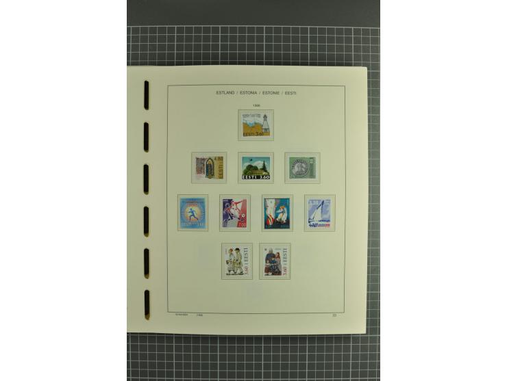 1918/2004, mostly unmounted mint und unsed collection with Mi.-Nr. 2A, 45BI+II, 46-47A, 164x(2), proofs, etc., also some Germ
