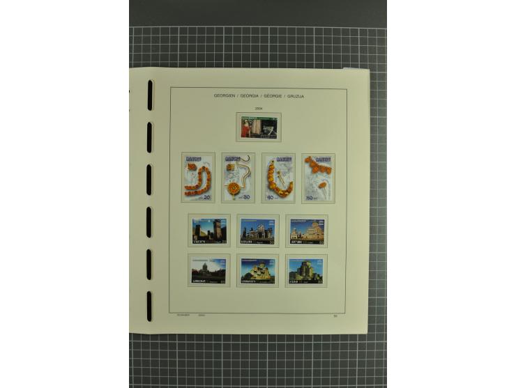 1919/2004, unmounted mint, unused and used collection, from 1993 on unmounted mint with specimen, miniature sheets, se-tenant