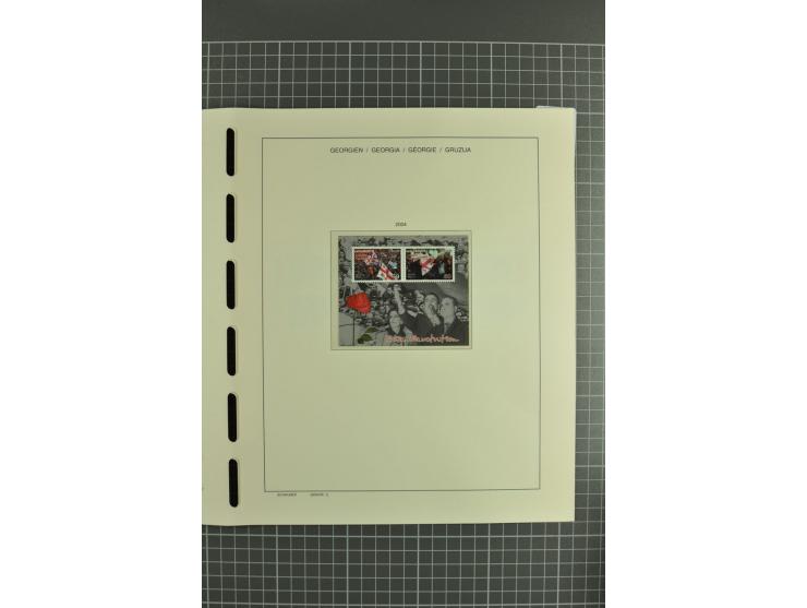 1919/2004, unmounted mint, unused and used collection, from 1993 on unmounted mint with specimen, miniature sheets, se-tenant