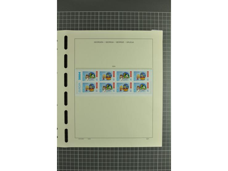 1919/2004, unmounted mint, unused and used collection, from 1993 on unmounted mint with specimen, miniature sheets, se-tenant