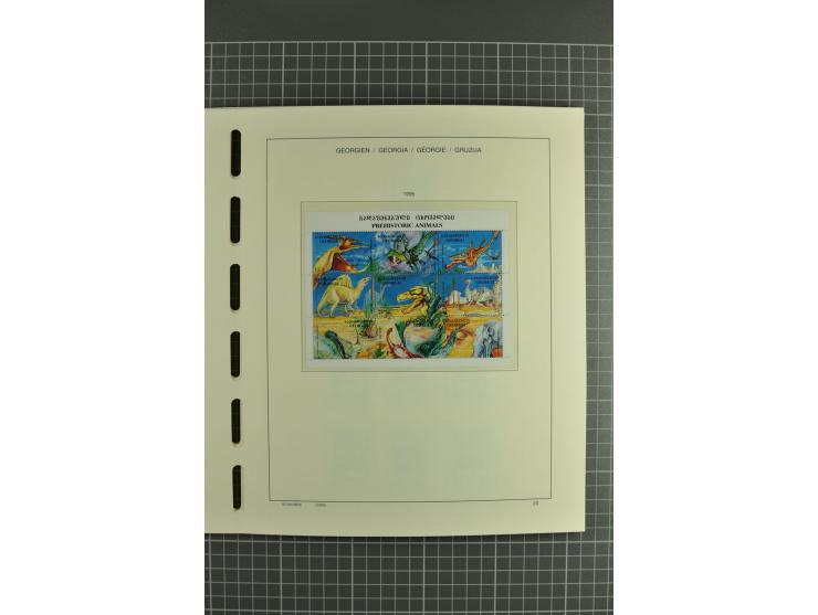 1919/2004, unmounted mint, unused and used collection, from 1993 on unmounted mint with specimen, miniature sheets, se-tenant