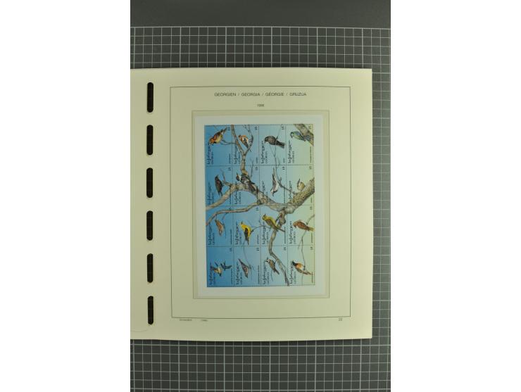 1919/2004, unmounted mint, unused and used collection, from 1993 on unmounted mint with specimen, miniature sheets, se-tenant