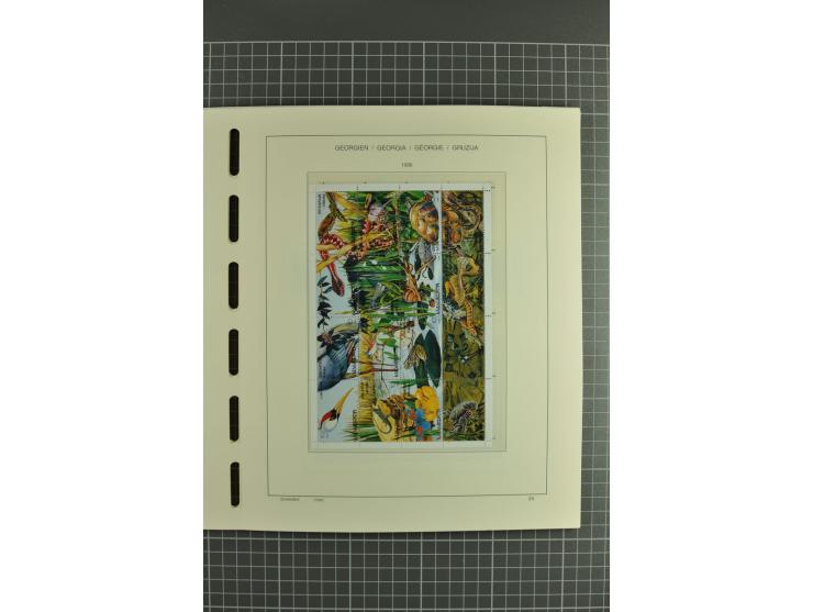 1919/2004, unmounted mint, unused and used collection, from 1993 on unmounted mint with specimen, miniature sheets, se-tenant