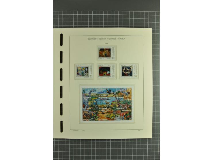 1919/2004, unmounted mint, unused and used collection, from 1993 on unmounted mint with specimen, miniature sheets, se-tenant