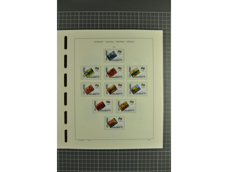 1919/2004, unmounted mint, unused and used collection, from 1993 on unmounted mint with specimen, miniature sheets, se-tenant