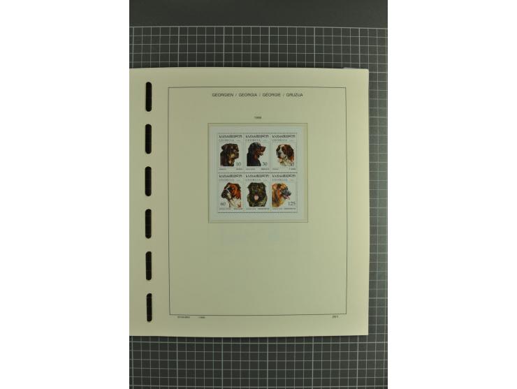 1919/2004, unmounted mint, unused and used collection, from 1993 on unmounted mint with specimen, miniature sheets, se-tenant
