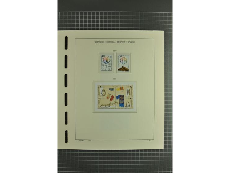 1919/2004, unmounted mint, unused and used collection, from 1993 on unmounted mint with specimen, miniature sheets, se-tenant