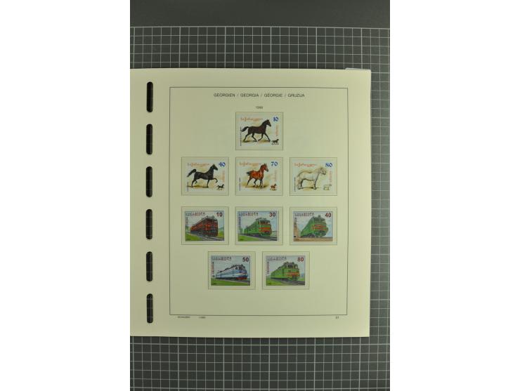 1919/2004, unmounted mint, unused and used collection, from 1993 on unmounted mint with specimen, miniature sheets, se-tenant