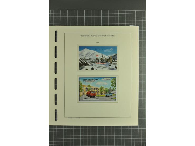 1919/2004, unmounted mint, unused and used collection, from 1993 on unmounted mint with specimen, miniature sheets, se-tenant