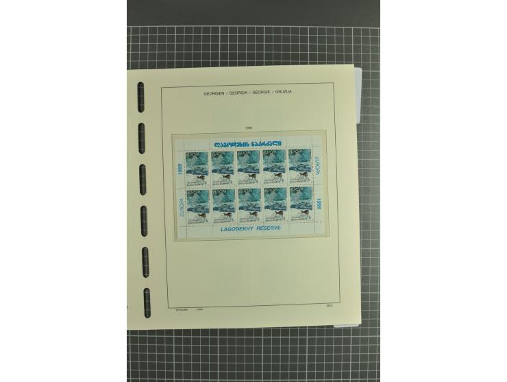 1919/2004, unmounted mint, unused and used collection, from 1993 on unmounted mint with specimen, miniature sheets, se-tenant