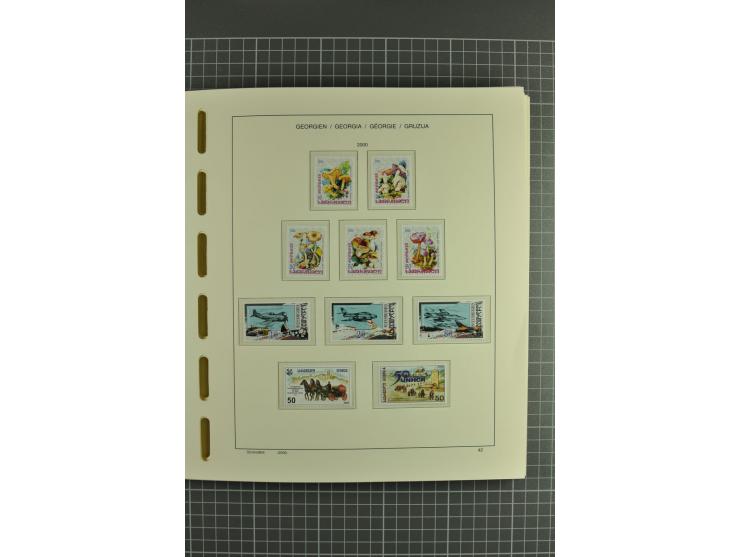 1919/2004, unmounted mint, unused and used collection, from 1993 on unmounted mint with specimen, miniature sheets, se-tenant