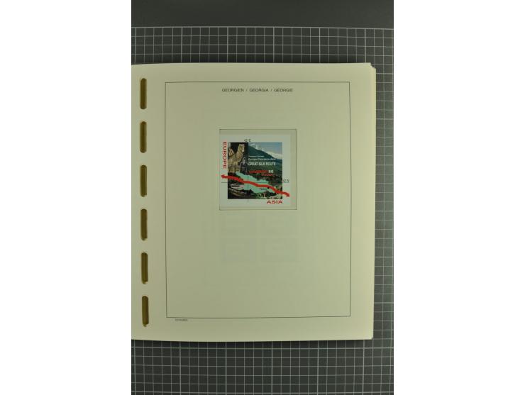 1919/2004, unmounted mint, unused and used collection, from 1993 on unmounted mint with specimen, miniature sheets, se-tenant