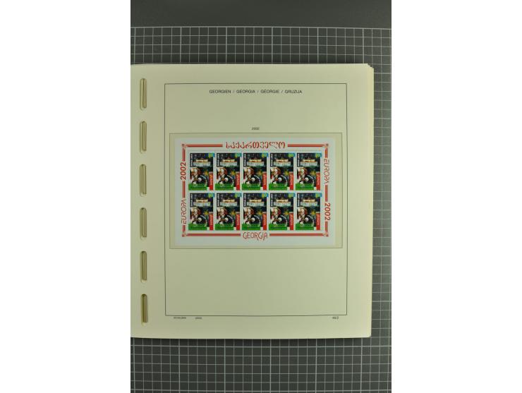 1919/2004, unmounted mint, unused and used collection, from 1993 on unmounted mint with specimen, miniature sheets, se-tenant