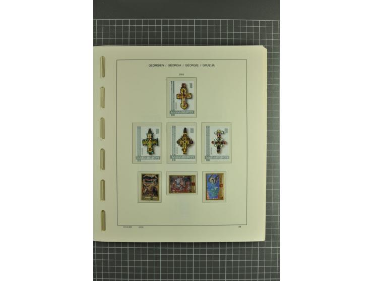 1919/2004, unmounted mint, unused and used collection, from 1993 on unmounted mint with specimen, miniature sheets, se-tenant