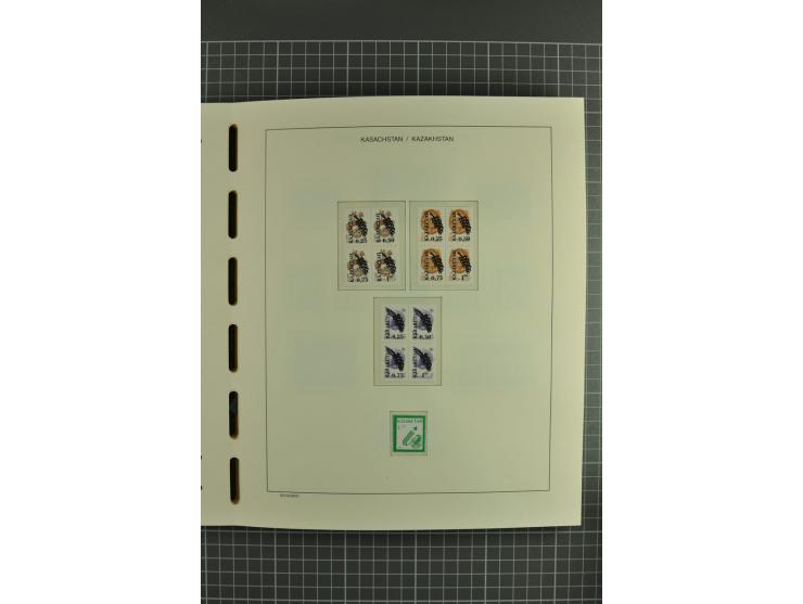1992/2004, unmounted mint collection with miniature sheets, se-tenants sheets, bookletes etc.