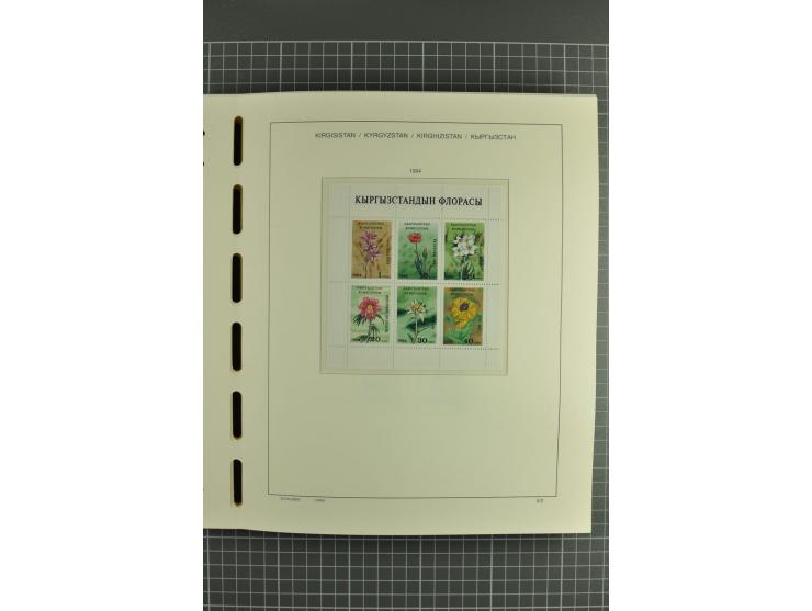 1992/2004, unmounted mint collection with miniature sheets, se-tenants-sheets, imperforated issues and more varieties