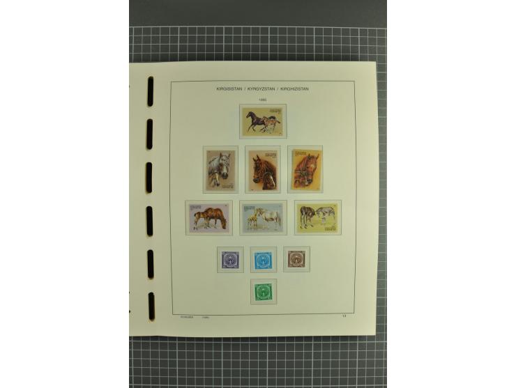 1992/2004, unmounted mint collection with miniature sheets, se-tenants-sheets, imperforated issues and more varieties