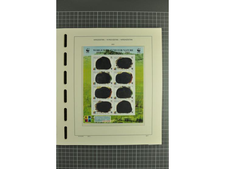 1992/2004, unmounted mint collection with miniature sheets, se-tenants-sheets, imperforated issues and more varieties