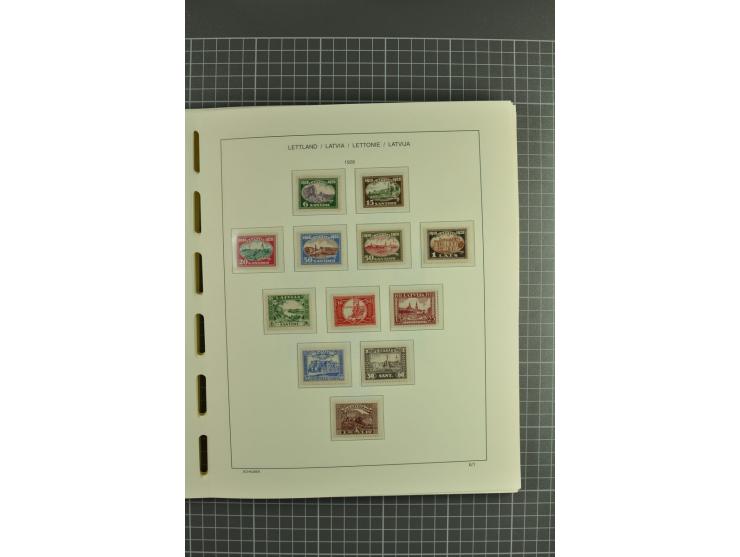 1918/2004, unmounted mint and unsed Collection of the imperforated issues, also some booklets, from 1991 mostly unmounted min